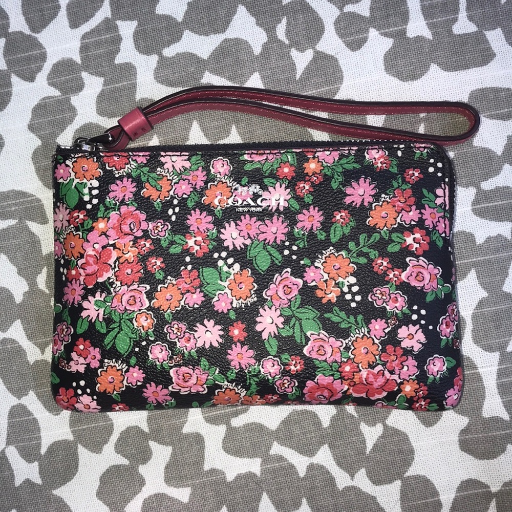 BRAND NEW!! Coach Wristlet
